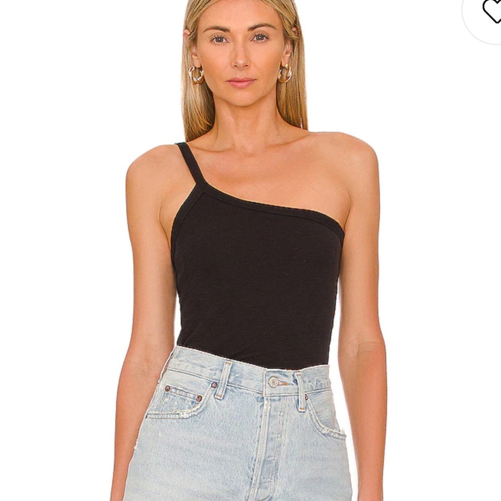 NWT‼️ Free People one shoulder tank top in pink/rose